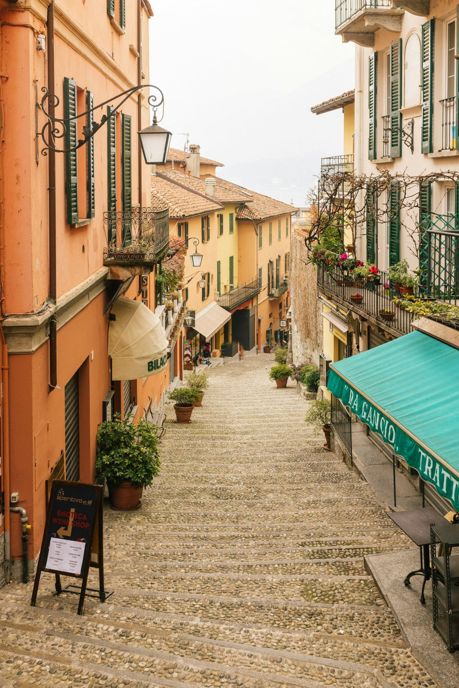 Scalinata acciottolata nel borgo di Bellagio