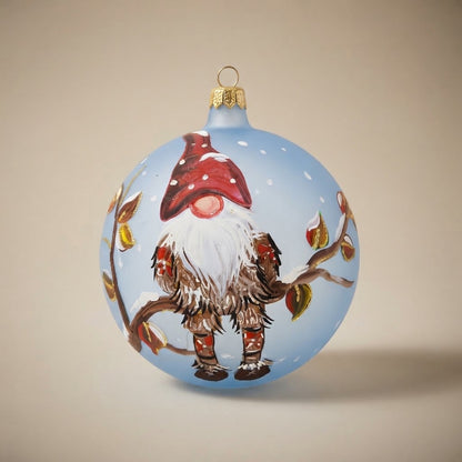 Palla di Natale Ø 10 cm dipinta a mano: gnomo con cappello rosso a pois su fondo azzurro