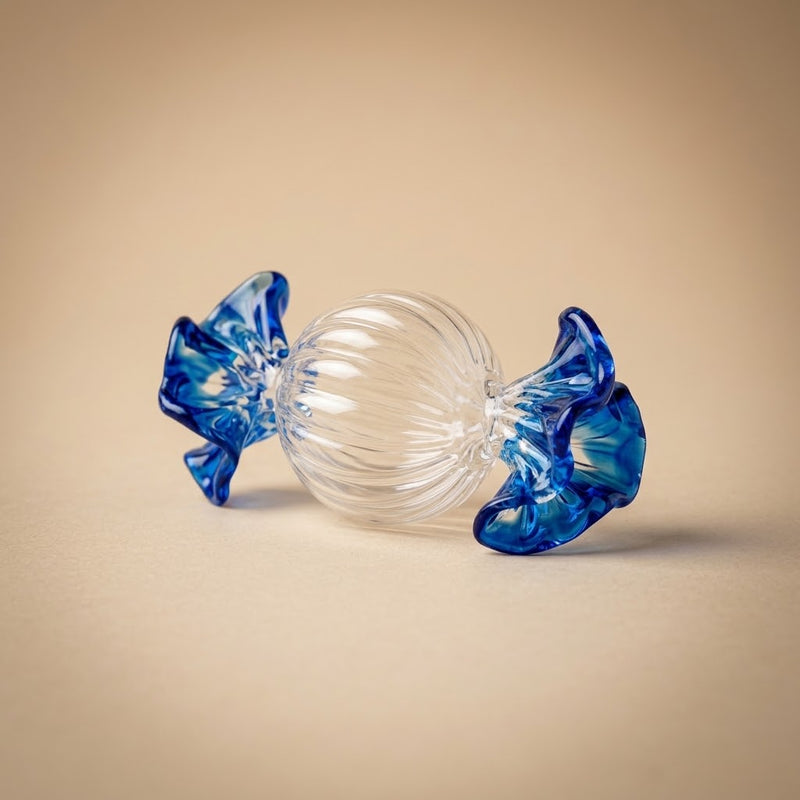 Caramella in vetro trasparente rigata con incarto blu
