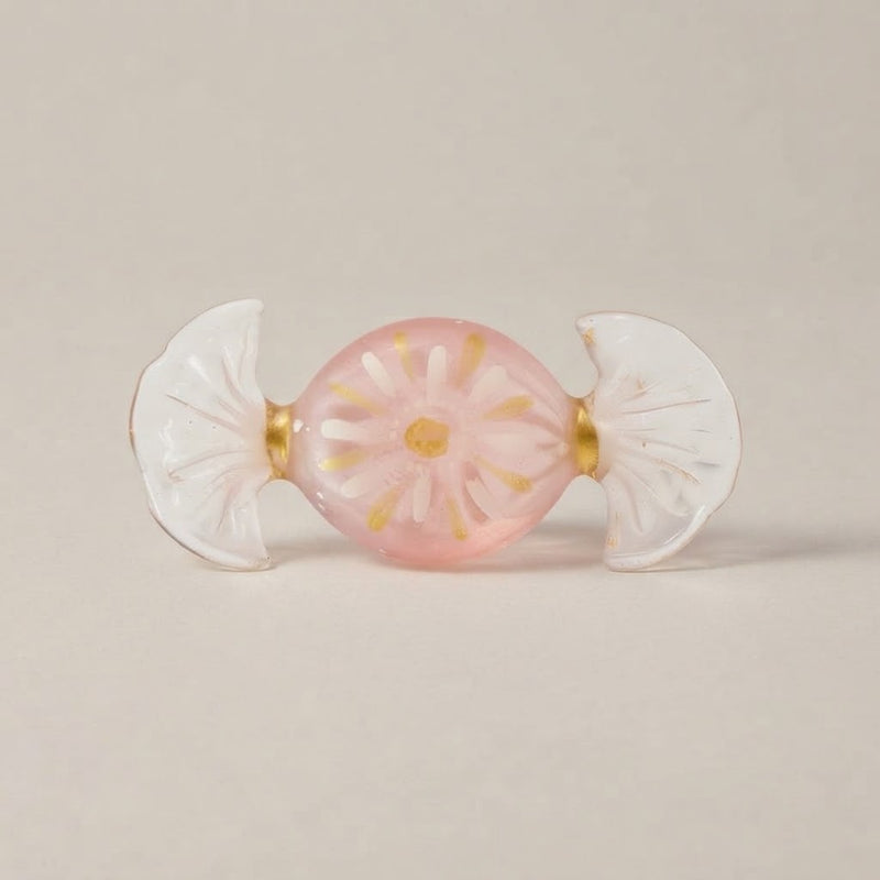 Caramella in vetro rosa con fiore bianco e oro dipinto a mano