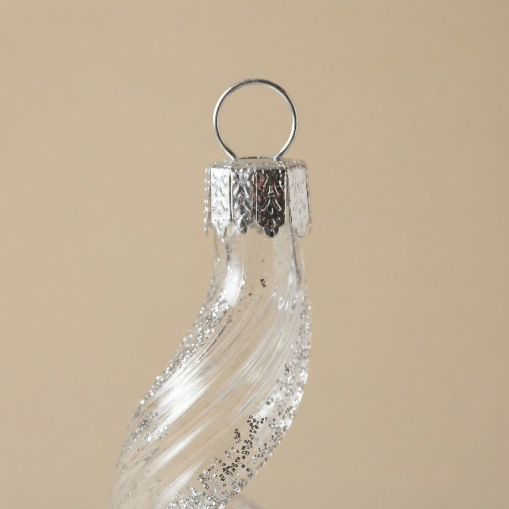 Silver-tone cap of the glass icicle