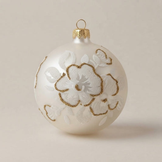 Palla di Natale fiori bianchi in rilievo e oro, Ø 10 cm