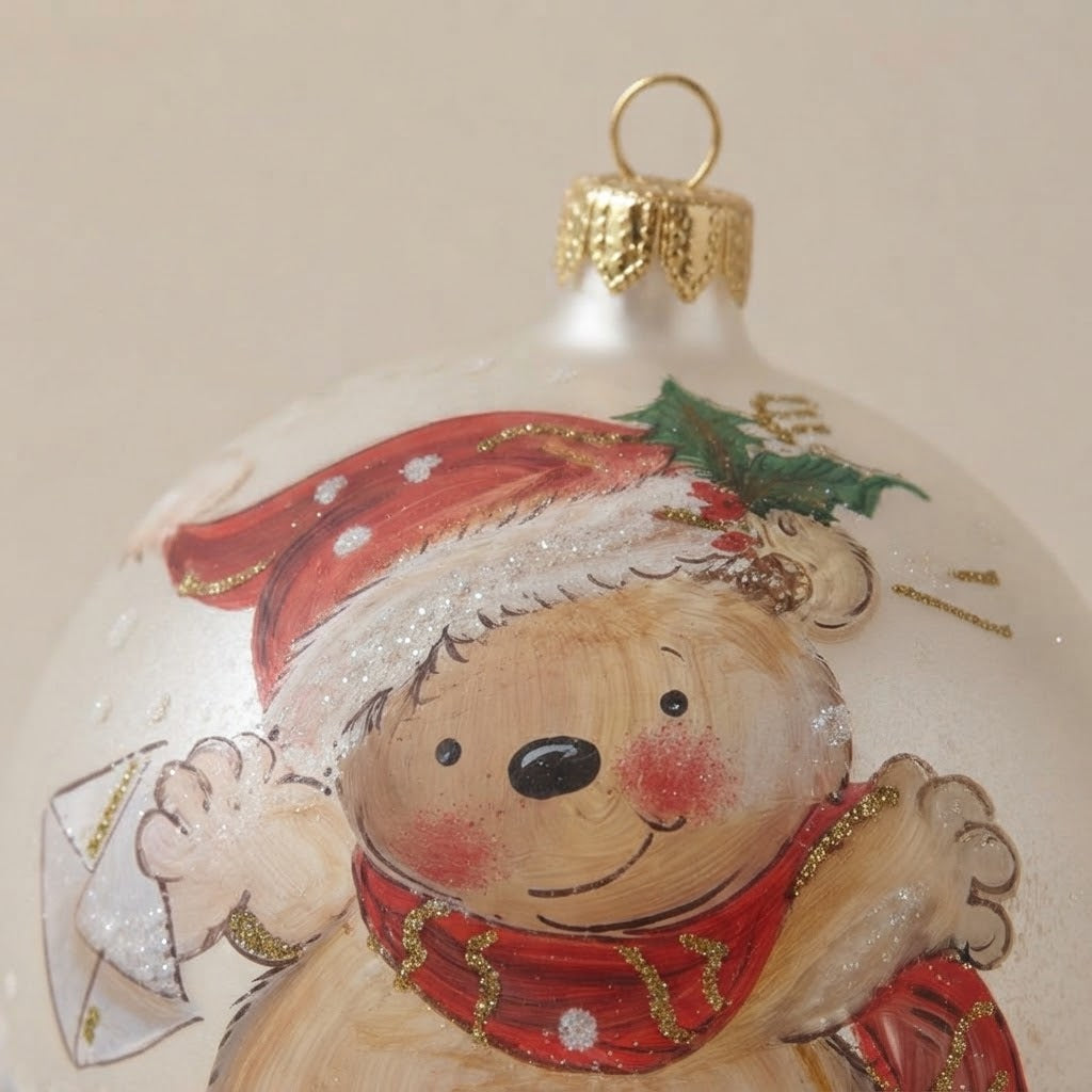 Dettaglio del decoro: palla di Natale orsetto con cappello di Babbo Natale, Ø 12 cm