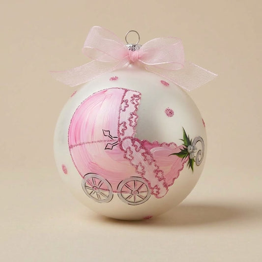 Palla di Natale Ø 10 cm per il primo Natale di una bimba: carrozzina rosa dipinta a mano