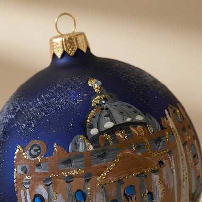 Palla di Natale San Pietro su blu notte, Ø 10 cm – dettaglio del decoro