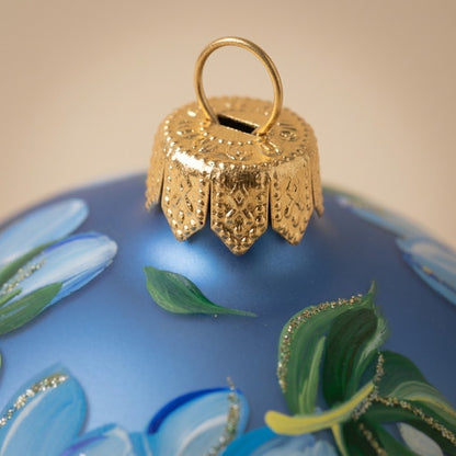 Particolare della palla di Natale in vetro soffiato dipinta a mano