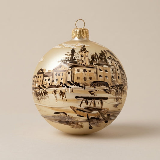 Palla di Natale Ø 10 cm dipinta a mano: veduta di Bellagio color cioccolato su fondo oro