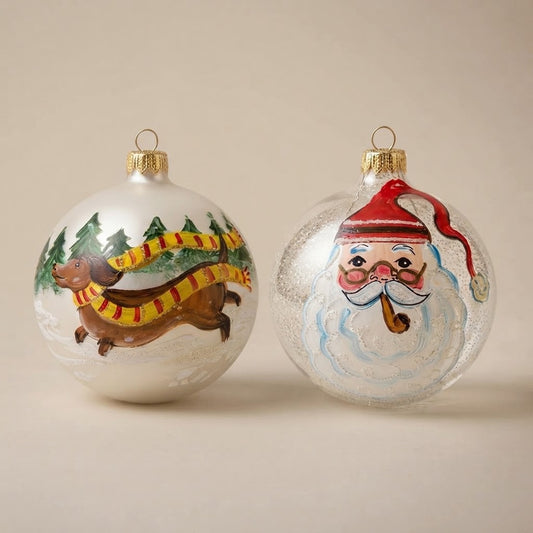 Set da 2 palle di Natale con un bassotto e Babbo Natale con la pipa, dipinte a mano