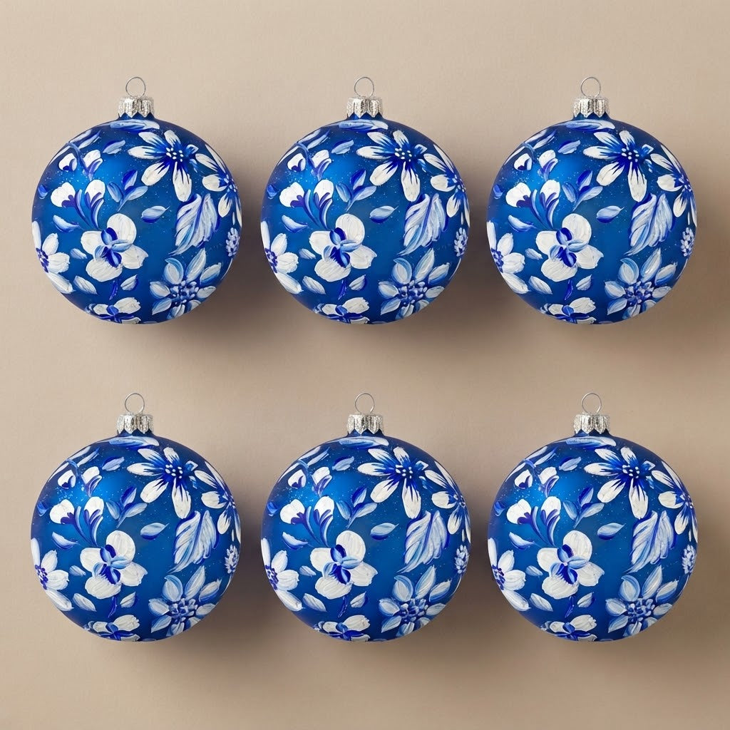 Set da 6 palle di Natale fiori bianchi su blu Ø 10 cm dipinte a mano
