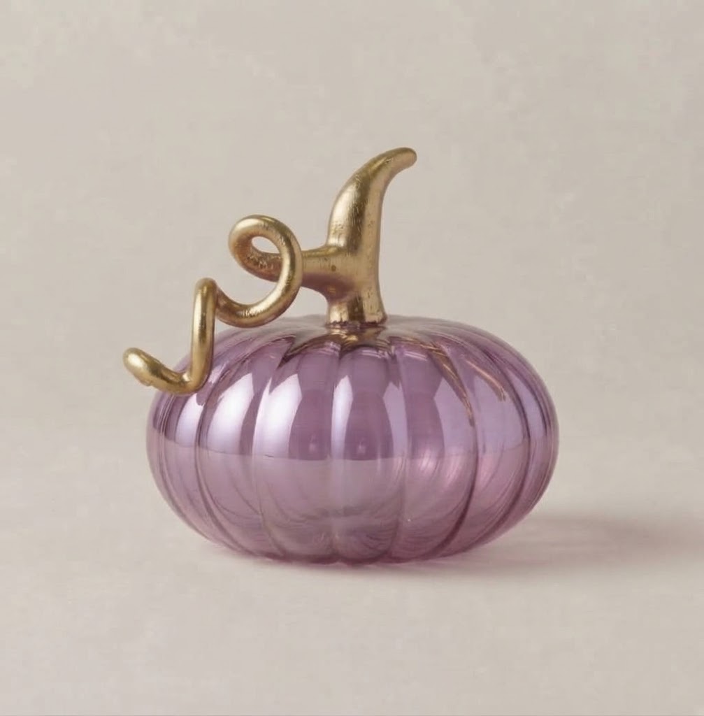Zucca in vetro viola con picciolo oro vista dall'altro lato
